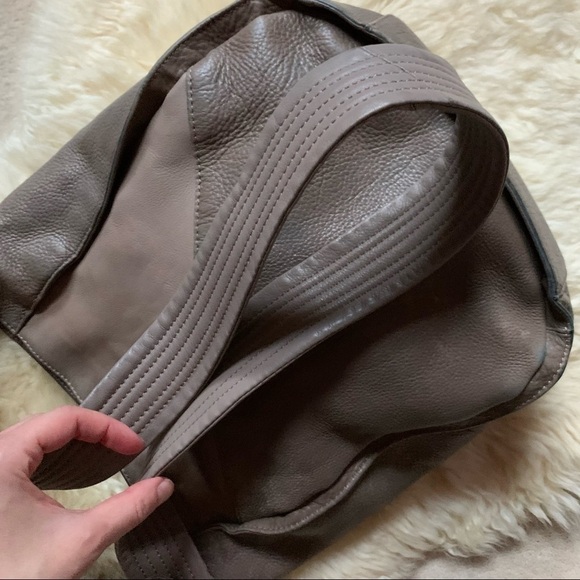 Kelsi Dagger Izzy Convertible Calf Leather Diagonal Hobo Bag Taupe Beige - Picture 13 of 15